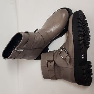 Nordstrom Taupe Leather Combat Moto Biker, Duel Buckle Straps Zipper Boots 8.5M